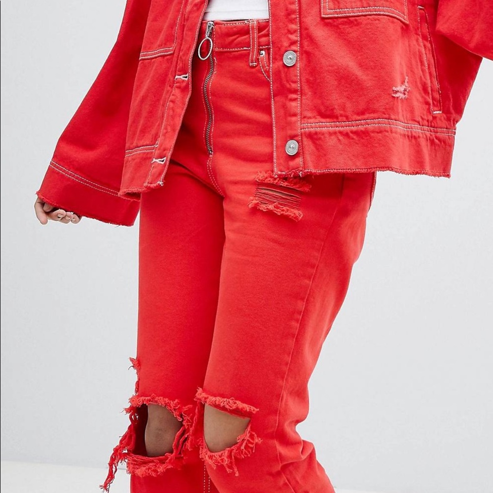 Ripped and distressed mom Jeans